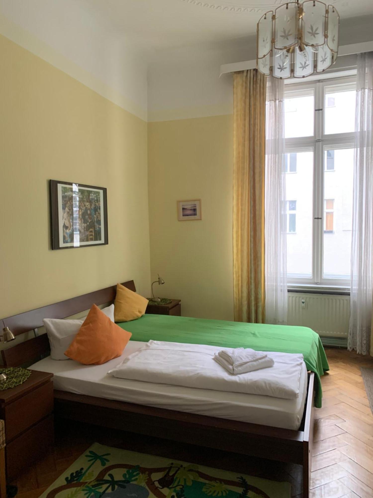 Hotel Pension Senta Berlín Exterior foto